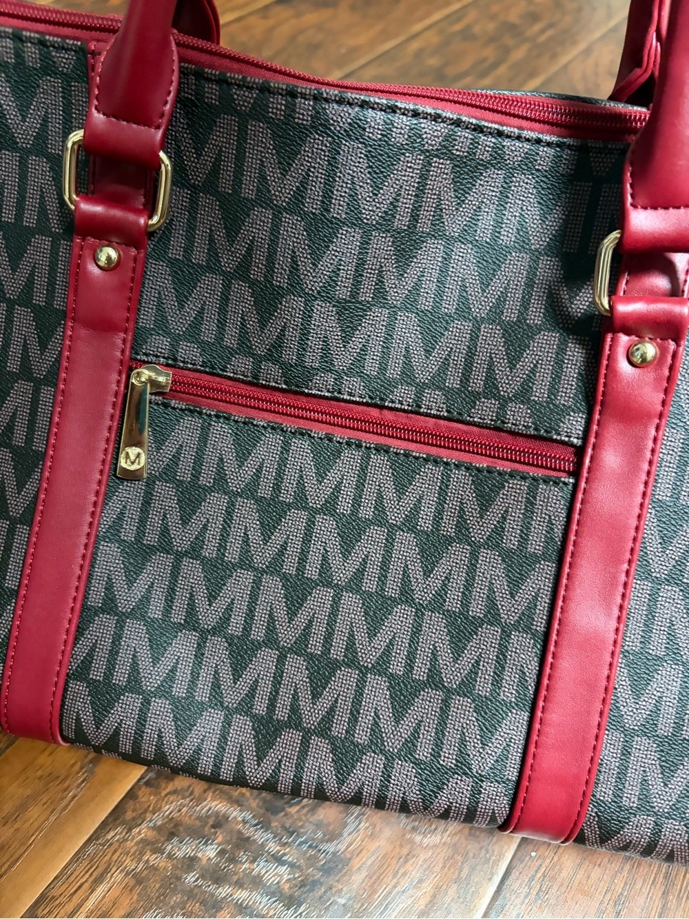 Milan duffel/weekender style bag with coated canvas & red trim - Picture 4 of 15